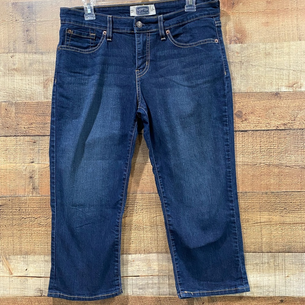 Levis Signature Dark Blue Denim Capris Size 12